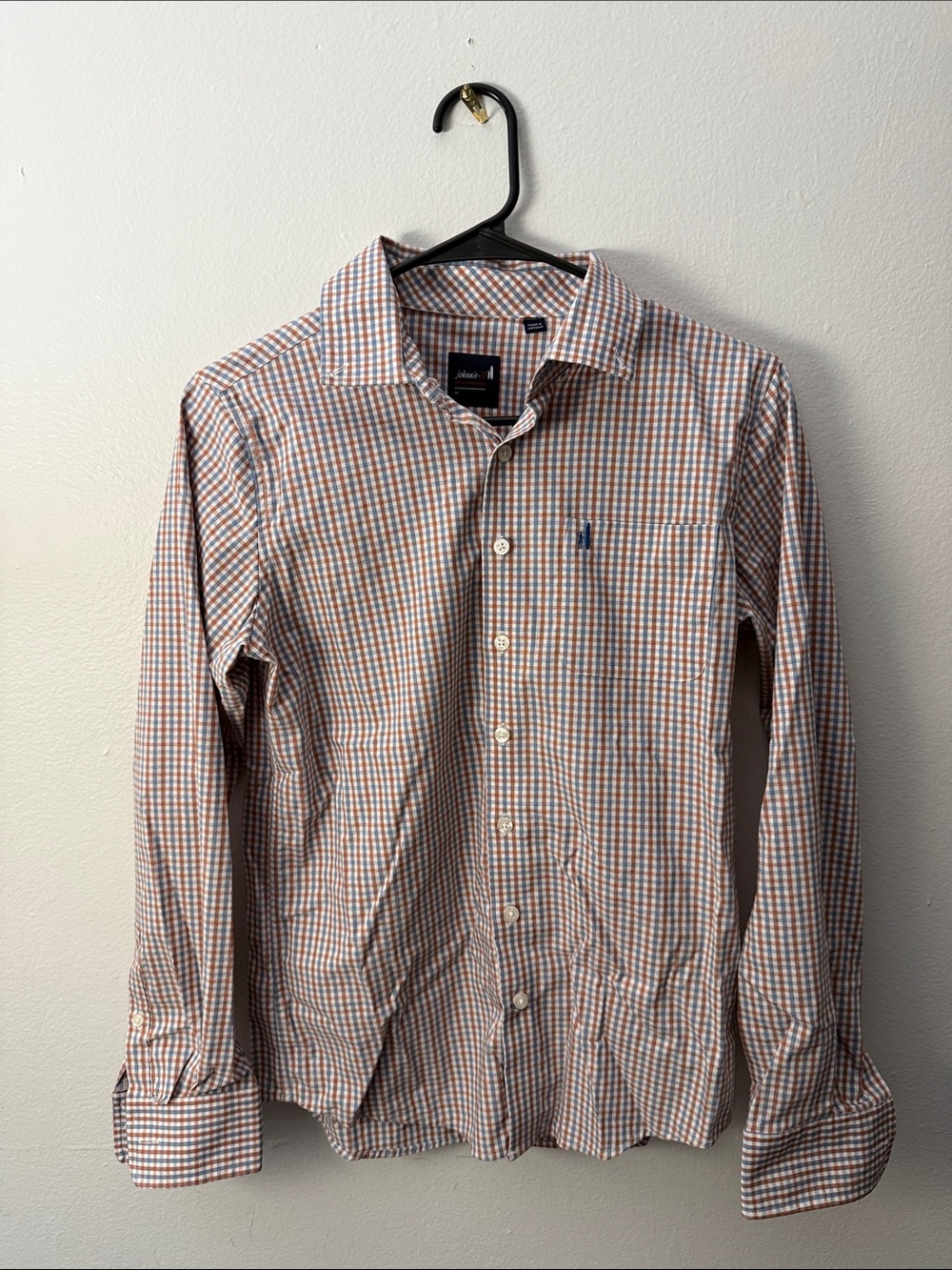 johnnie-O boy’s button down shirt. Size: 14